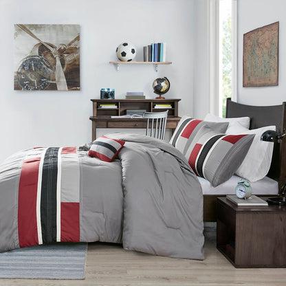 Pipeline Comforter Set