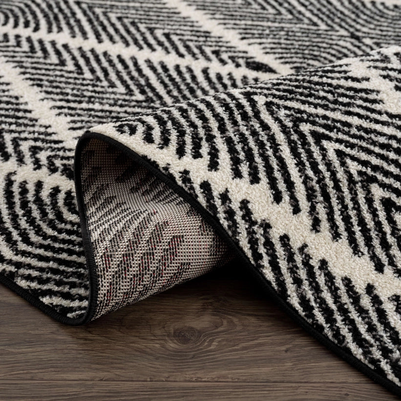 Black Diamond Pattern Area Rug – MODERNDEC